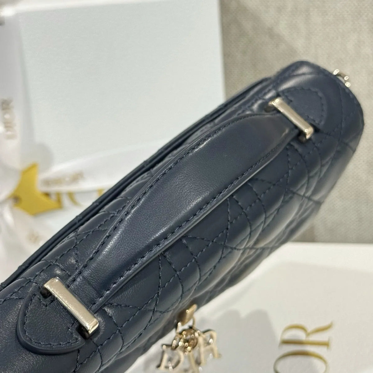 Pearl WOC Clutch Shoulder Bag 135435