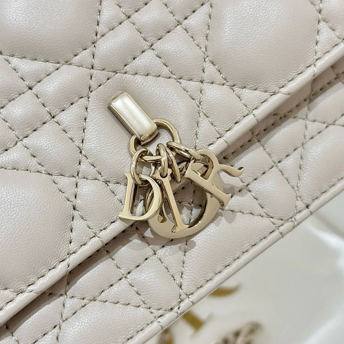 Pearl WOC Lambskin Clutch Shoulder Bag