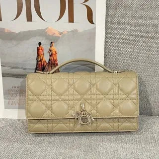 Pearl WOC Pearl Chain Crossbody Shoulder Bag