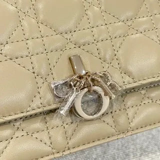Pearl WOC Pearl Chain Crossbody Shoulder Bag