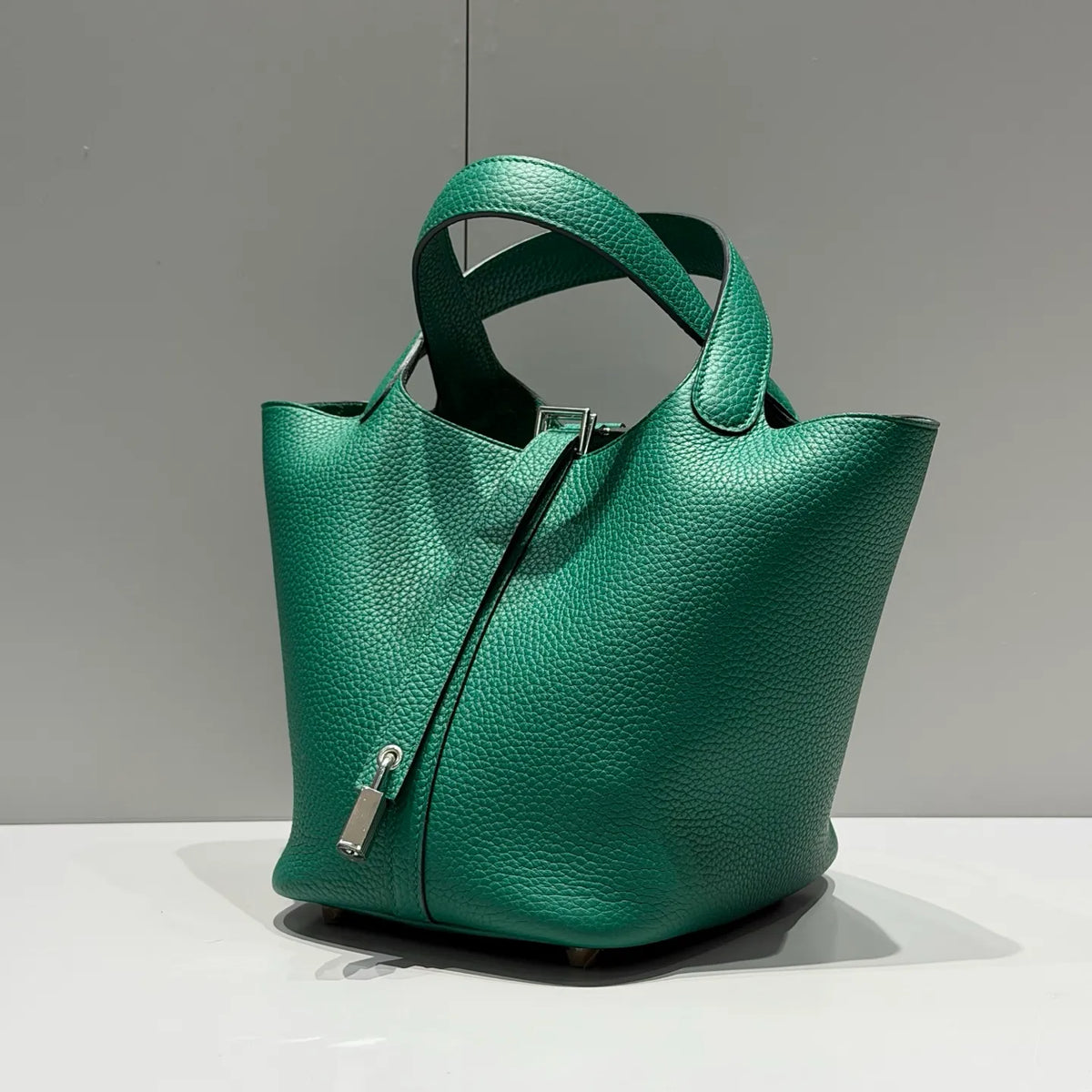 Picotin 18 TC Clemence Leather Bucket Bag Vert Vertigo