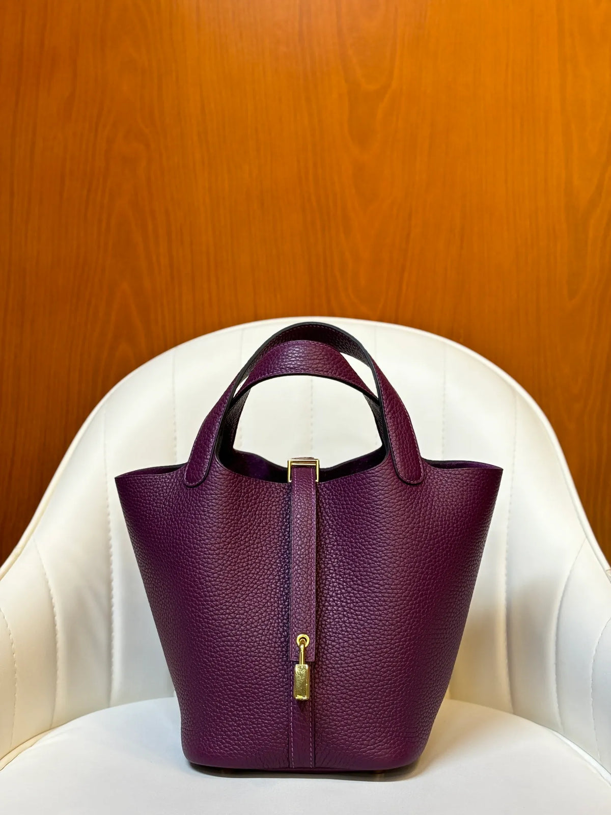 Picotin 18 TC Leather Bucket Bag Anemone Purple