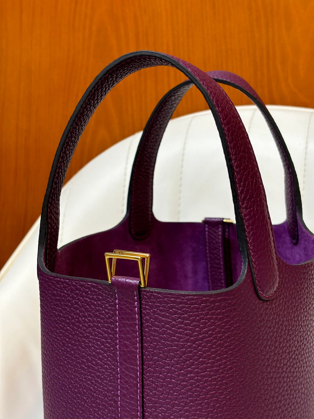 Picotin 18 TC Leather Bucket Bag Anemone Purple