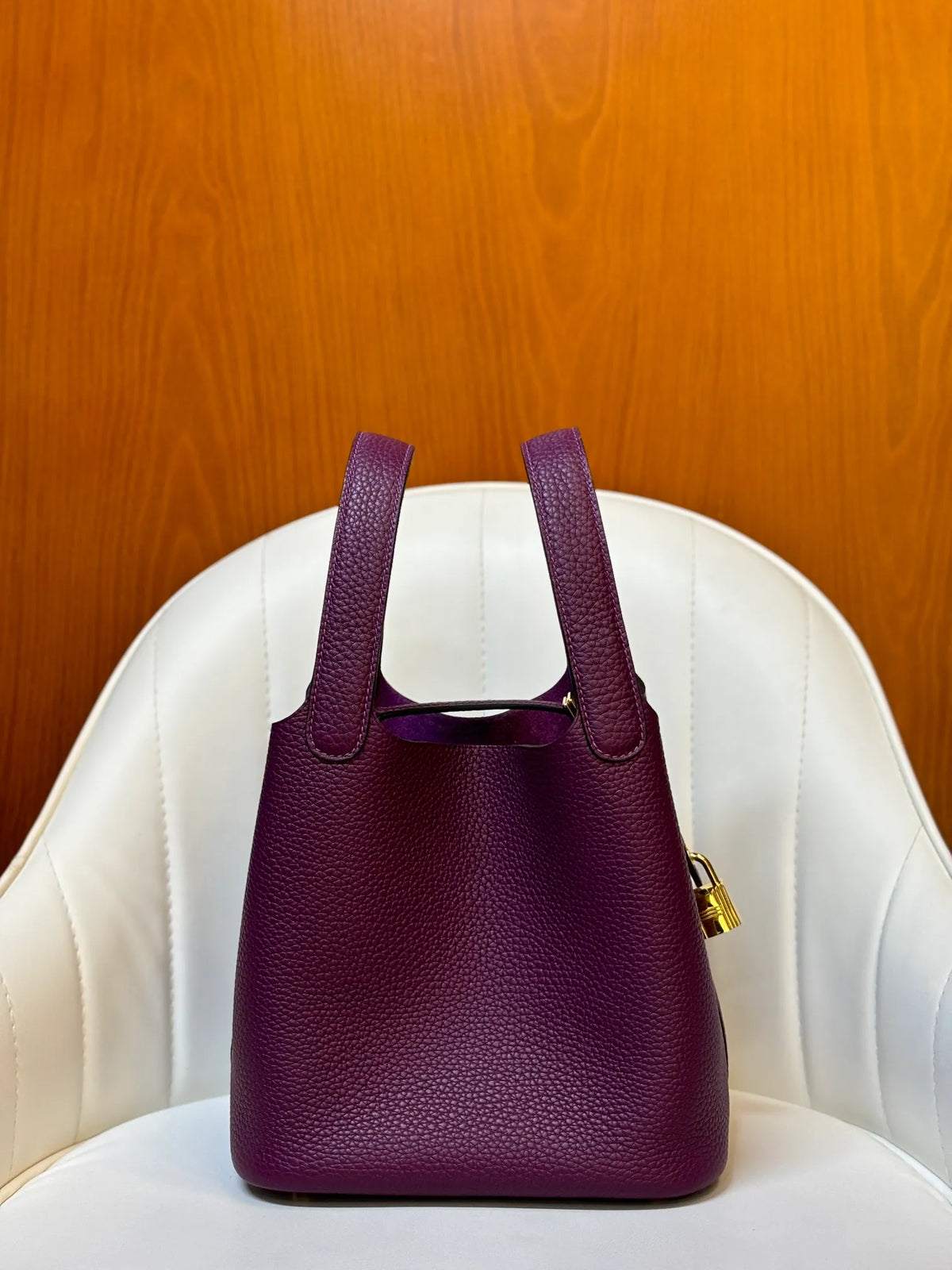 Picotin 18 TC Leather Bucket Bag Anemone Purple