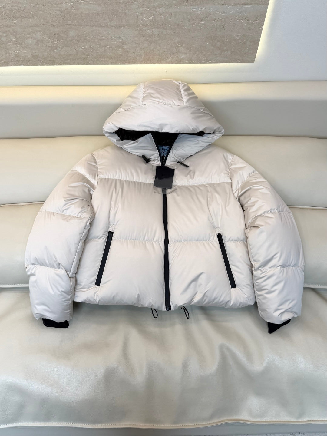 PR Women's White Goose Down Short Jacket