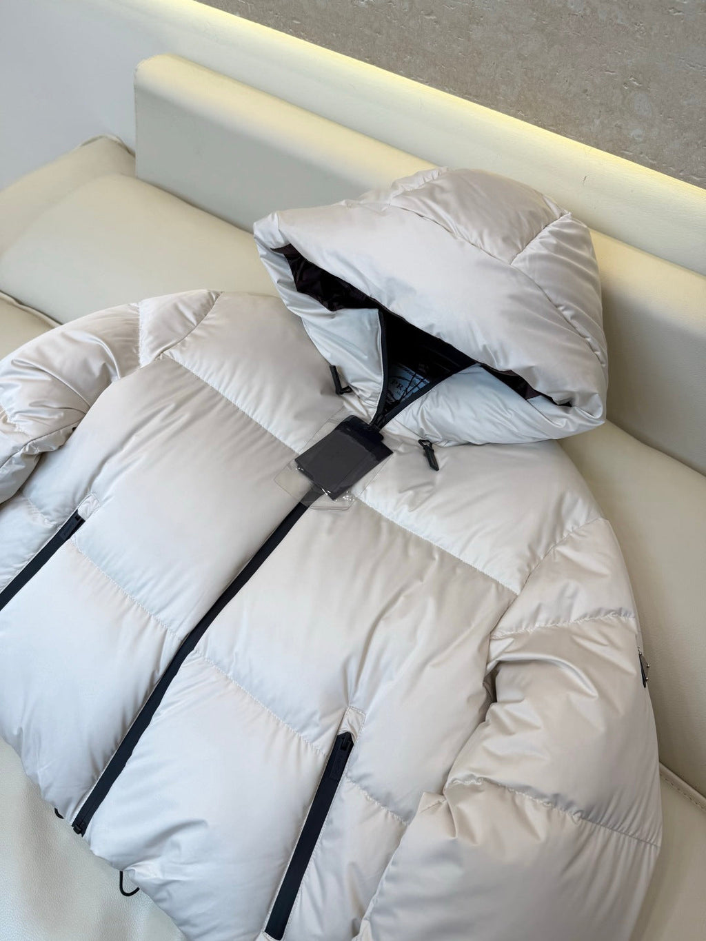 PR Women's White Goose Down Short Jacket