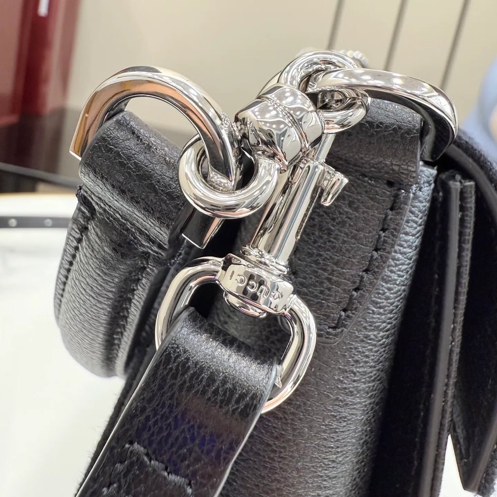 Primavera 10.8 in Tote Bag A006N6