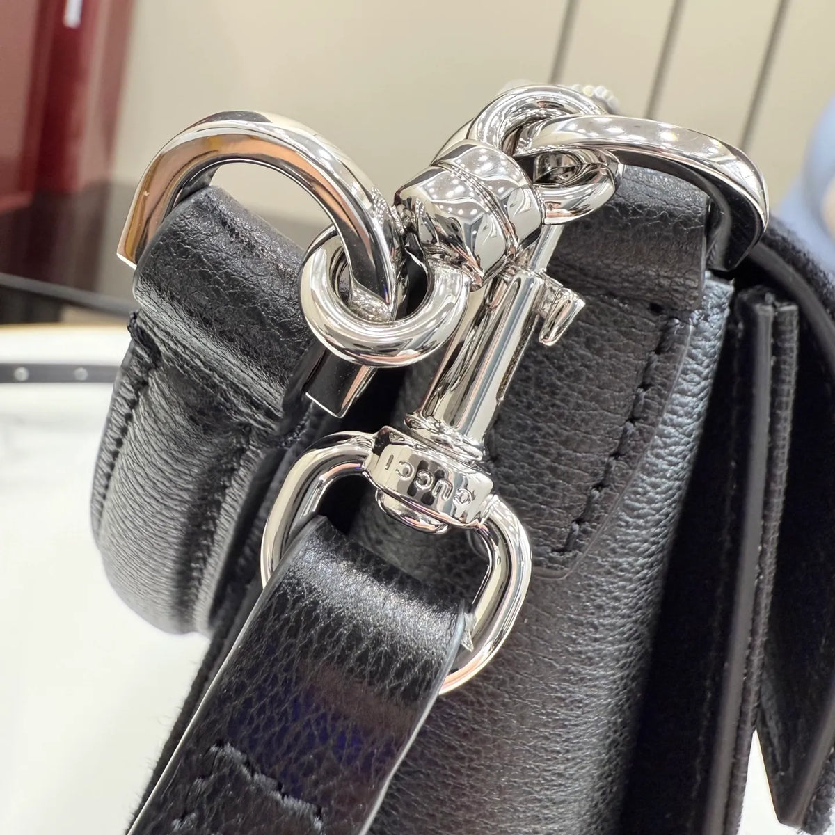 Primavera 10.8 in Tote Bag A006N6