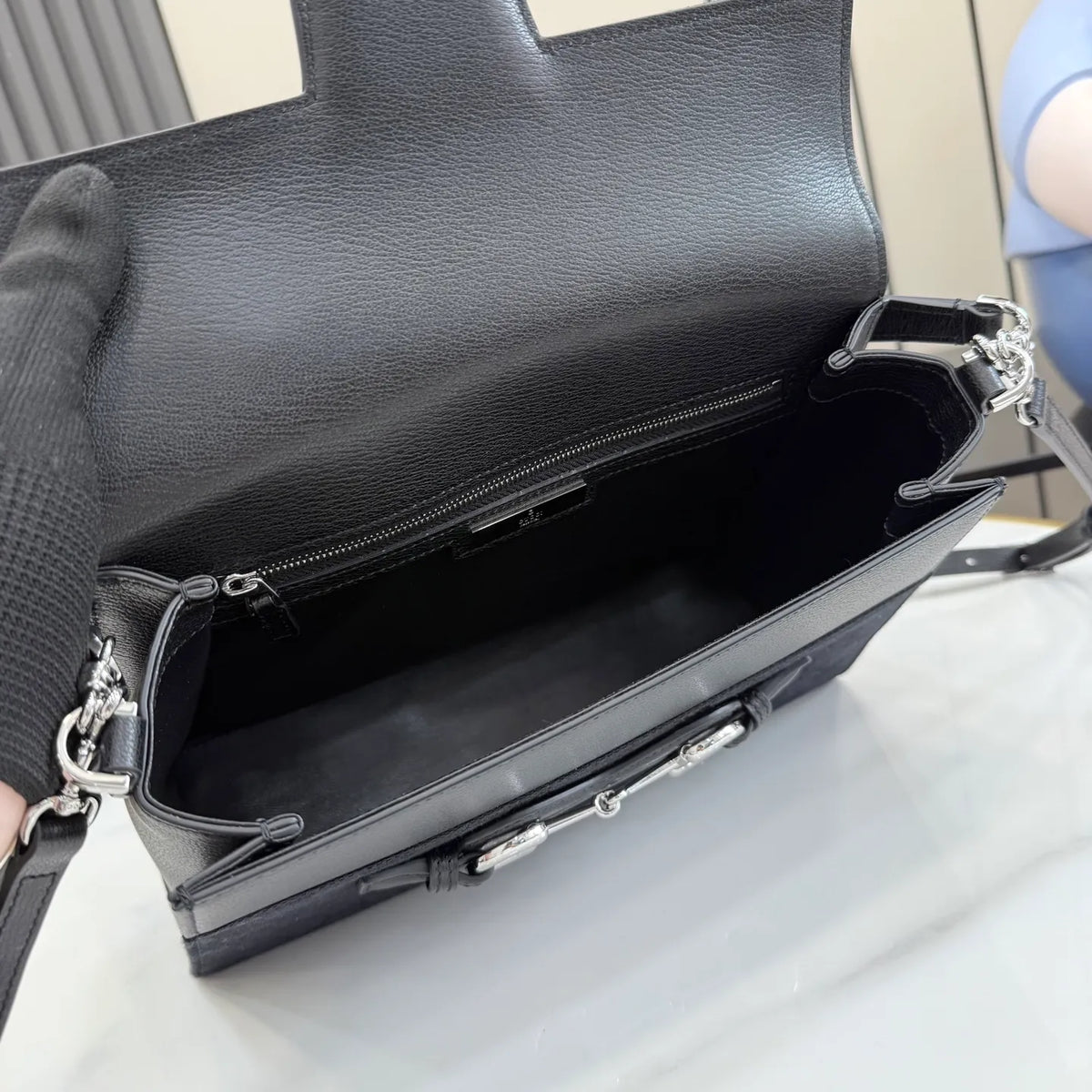 Primavera 10.8 in Tote Bag A006N6