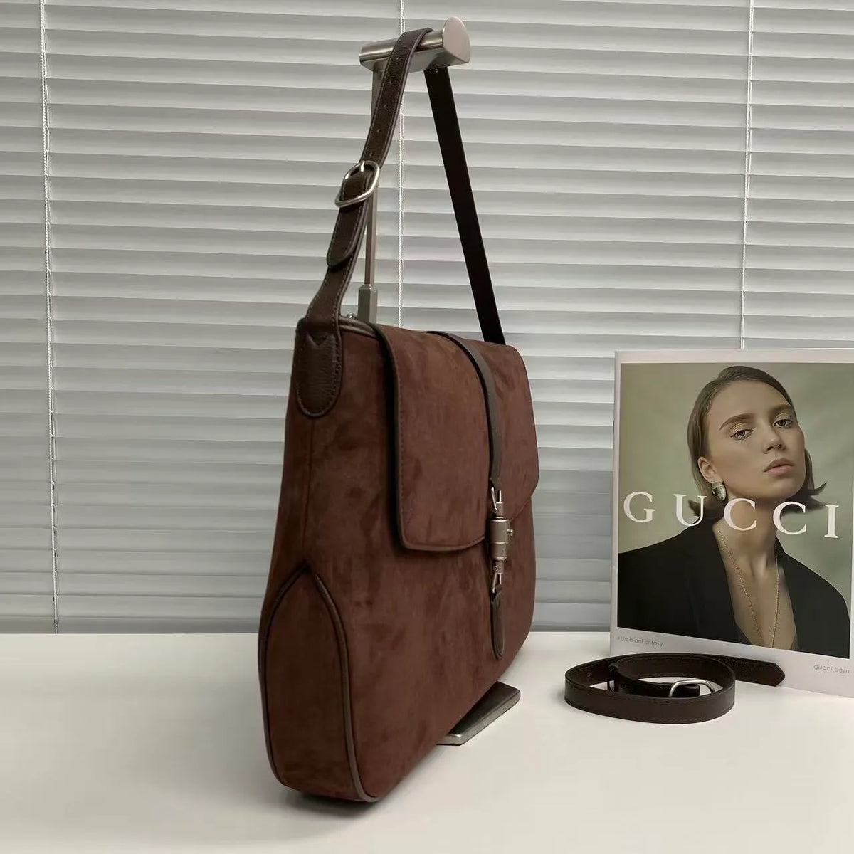 Primavera 16.9 in Shoulder Bag 800310