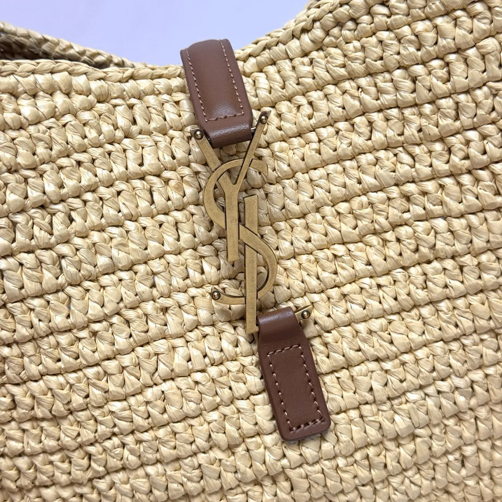 Raffia Straw 8.7 in Hobo Bag 823812