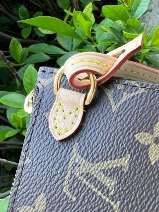 Classic Coated Fabric Shopping Handbag M40995