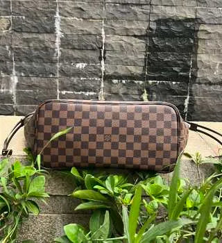 Classic Coated Fabric Shopping Handbag N41358