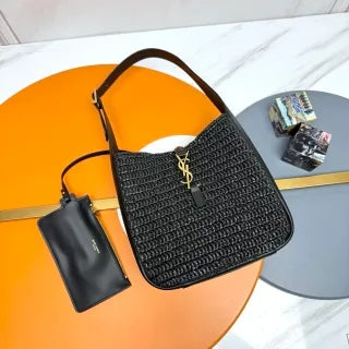 ROSE Raffia Straw 8.7 in Hobo Bag 823812/713938