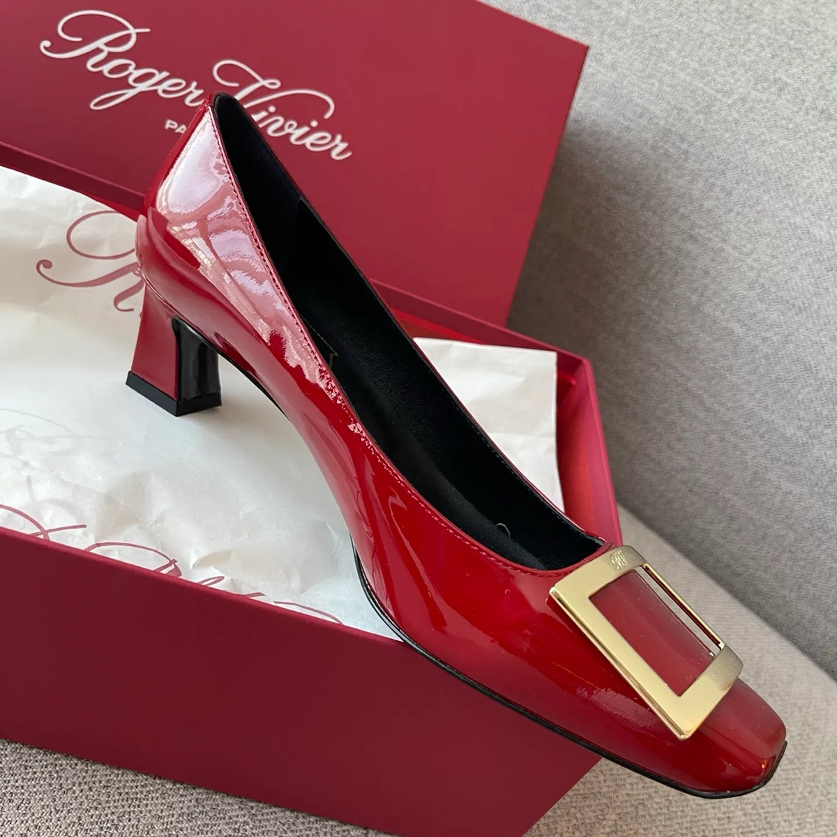 RV Women's Patent Leather Buckle Mid-Heel Pumps