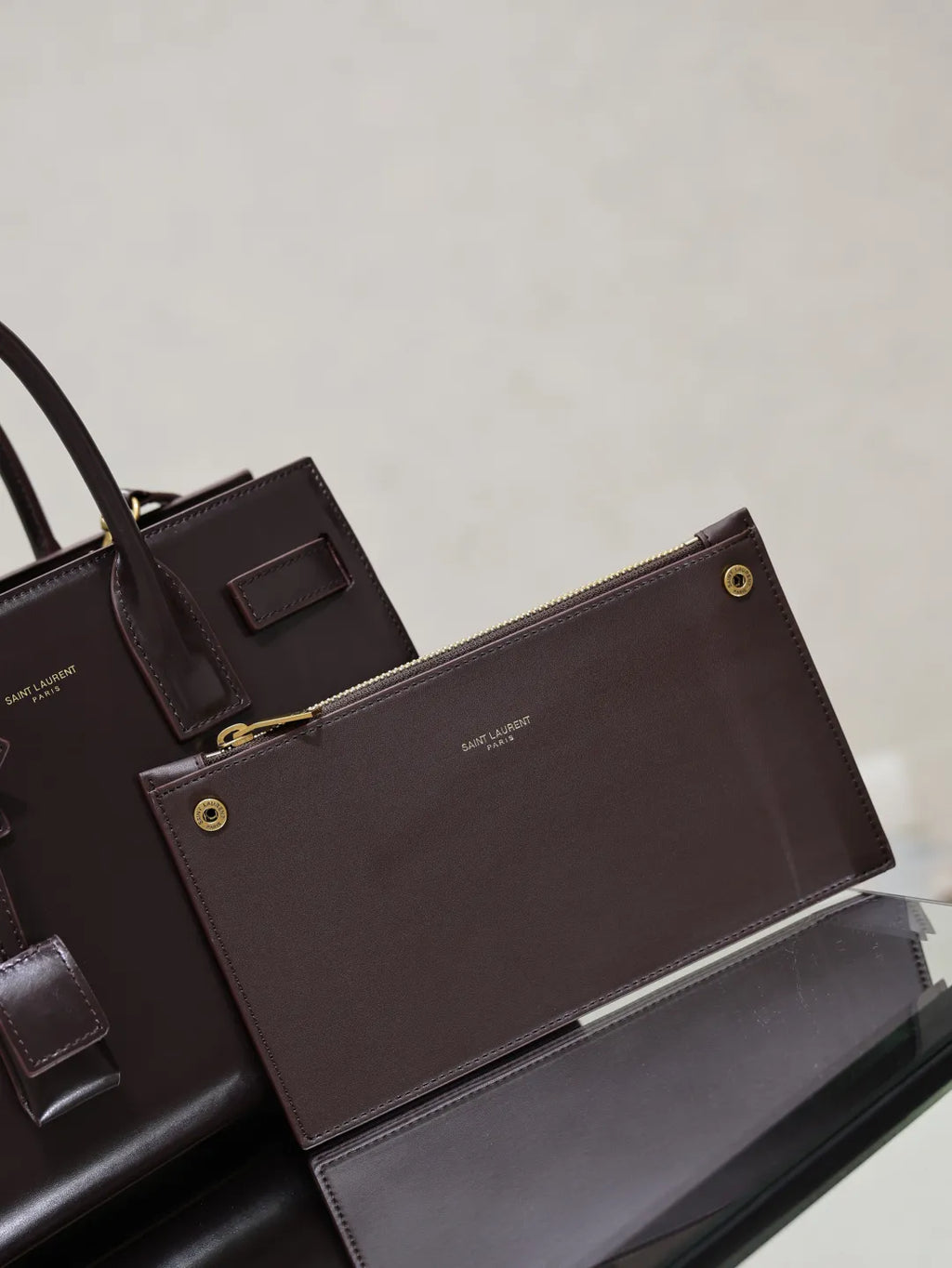 Sac De Jour 10.2 in Grained Leather Tote Bag 421863/477477