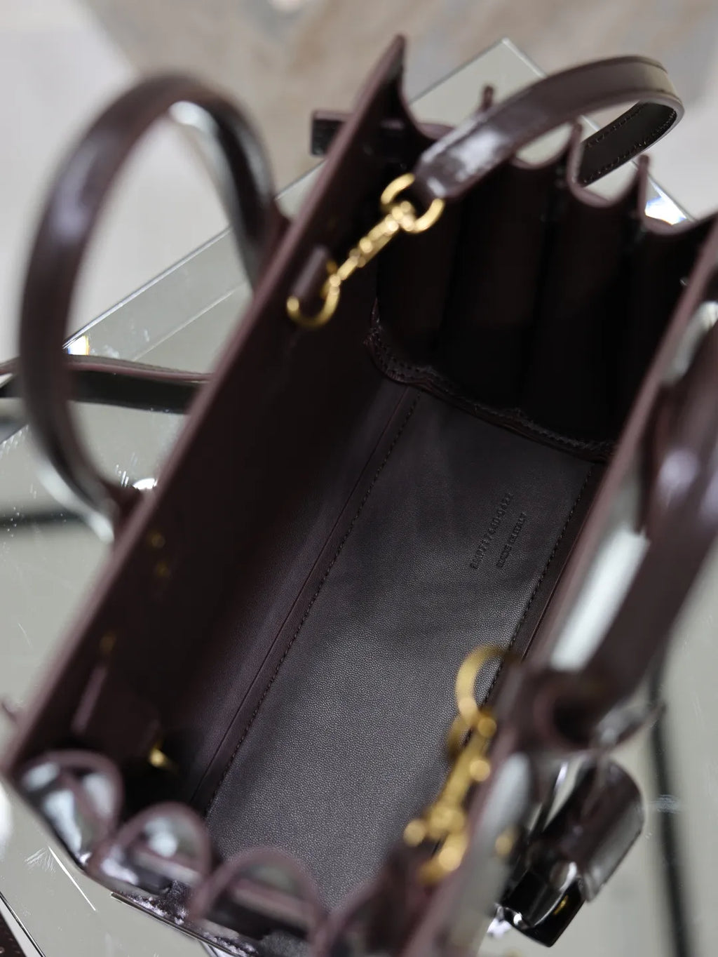 Sac de Jour 8.7 in Cowhide Accordion Bag 717440