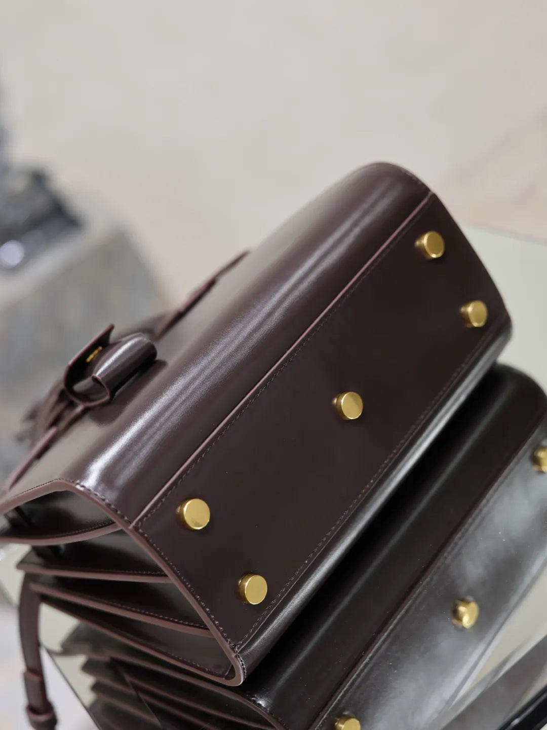 Sac de Jour 8.7 in Cowhide Accordion Bag 717440