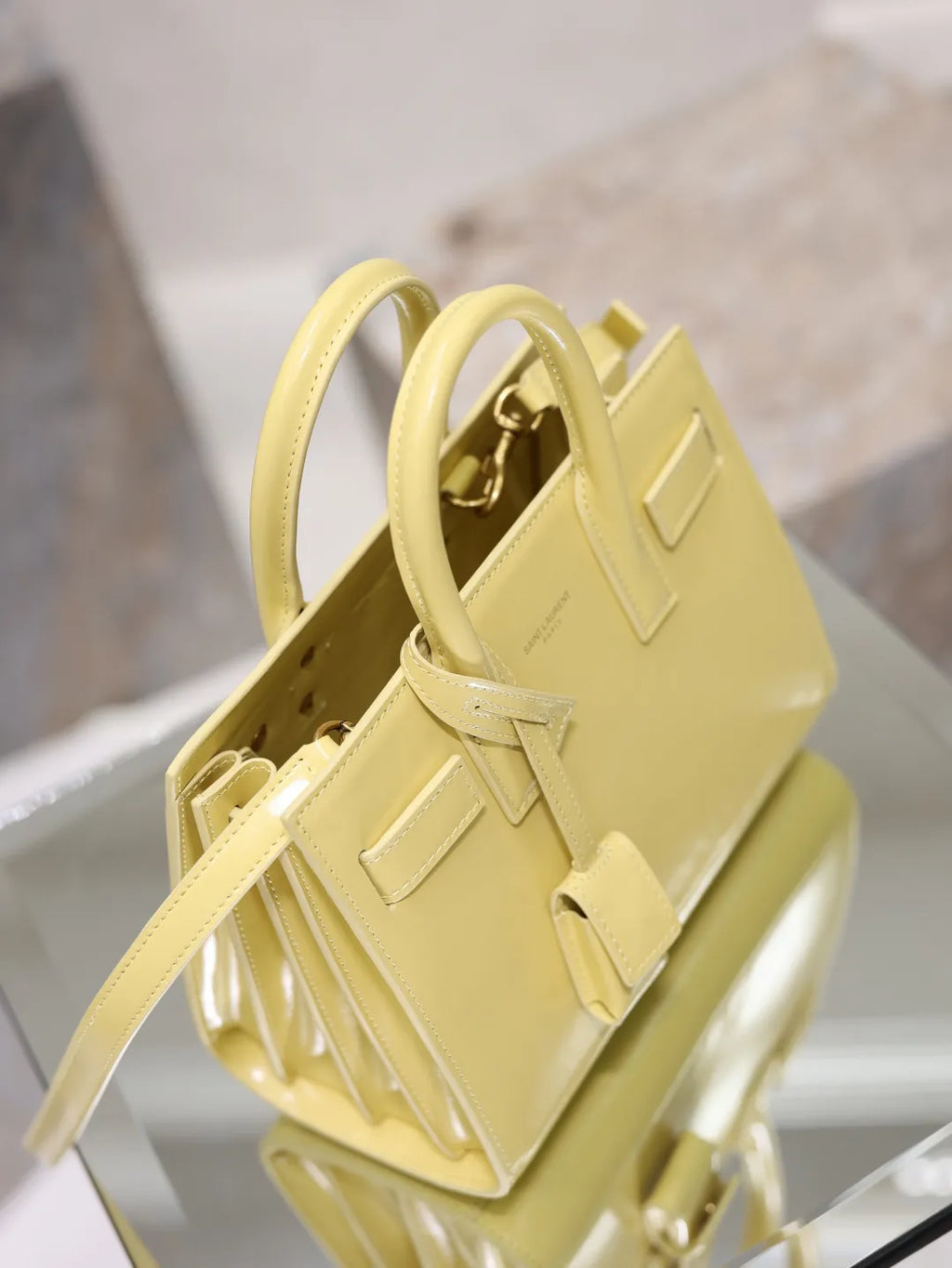 Sac De Jour 8.7 in Grained Leather Tote Bag 717440