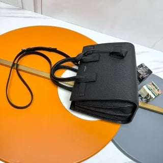 Sac De Jour Baby Grained Leather 10.2 in Tote Bag 392035.Zx