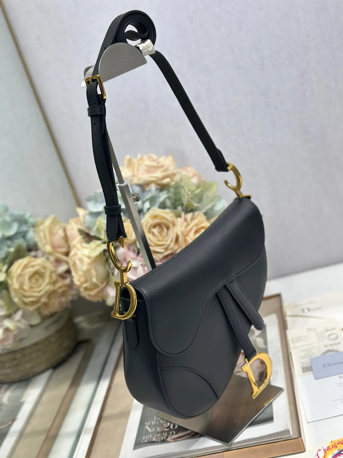Saddle 9.4 in Calfskin Handbag 0466 Black