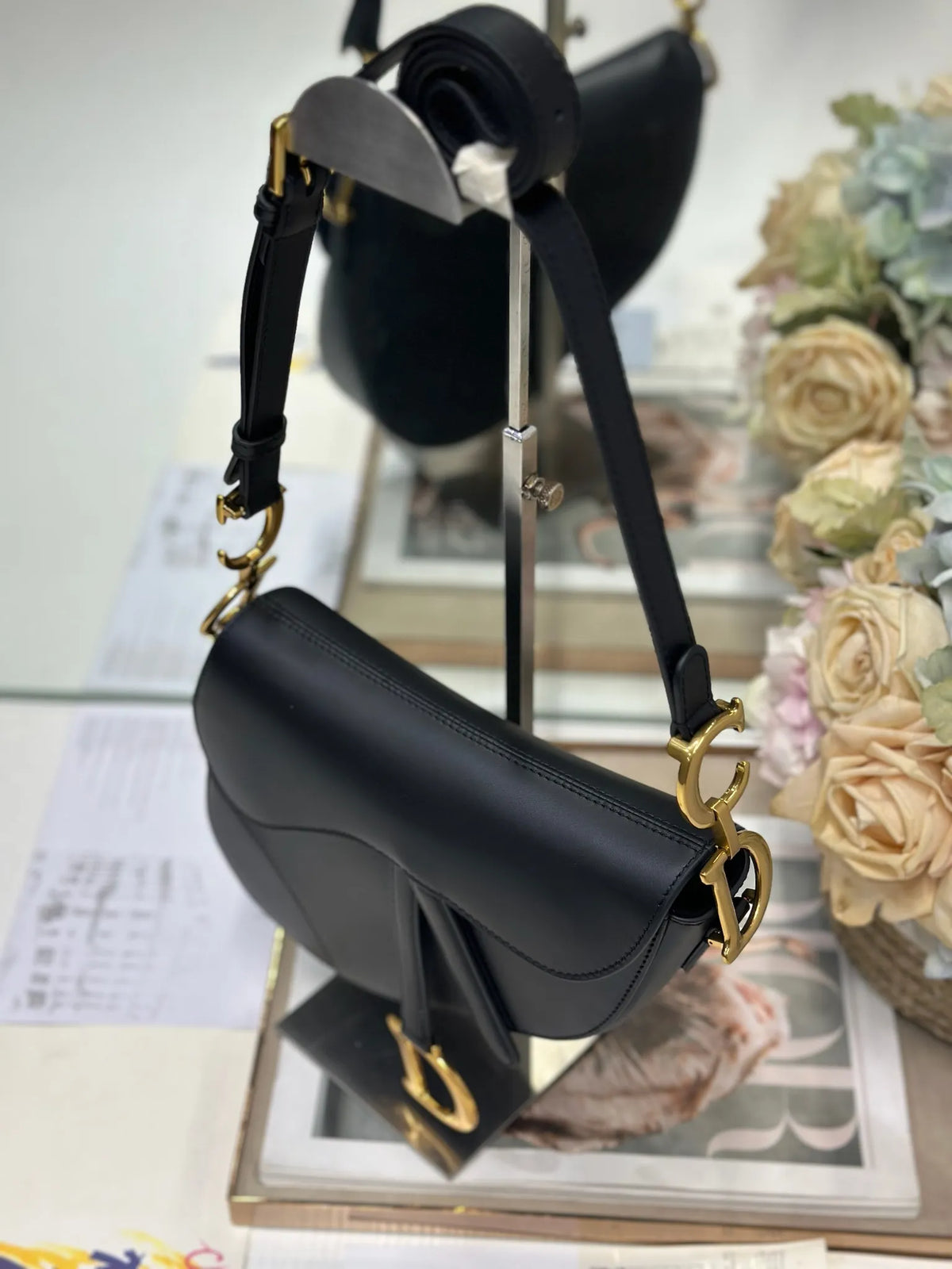 Saddle 9.4 in Calfskin Handbag 0466 Black