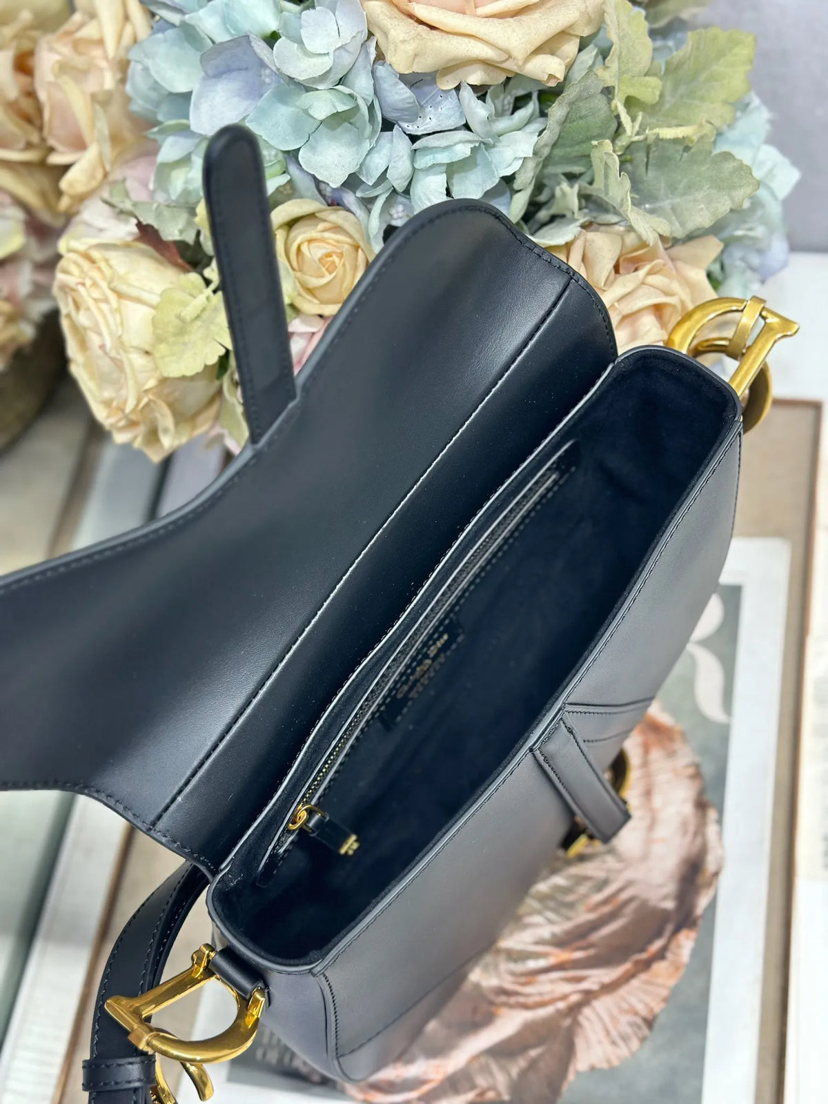 Saddle 9.4 in Calfskin Handbag 0466 Black