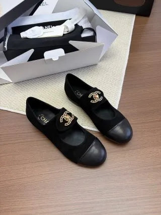 Sheepskin and Suede Shoes 255434