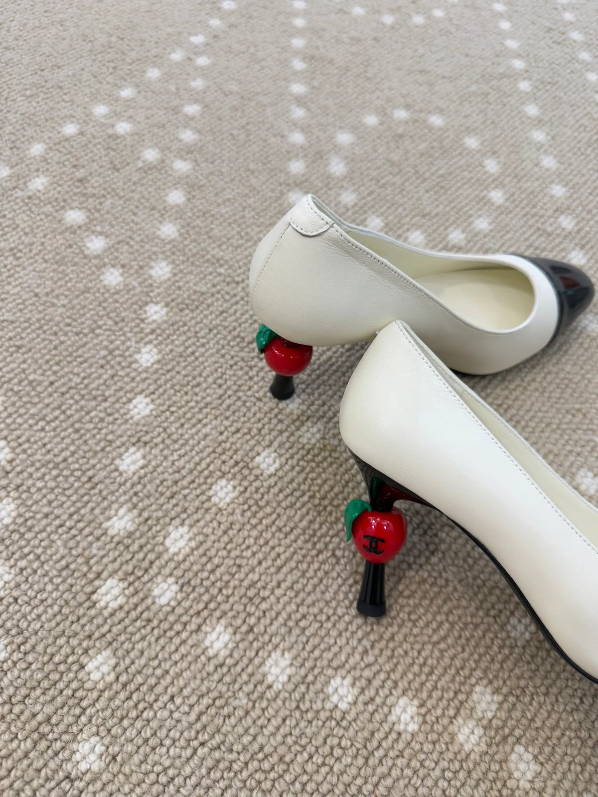 Sheepskin Little Apple 3.1 in Heels 246508