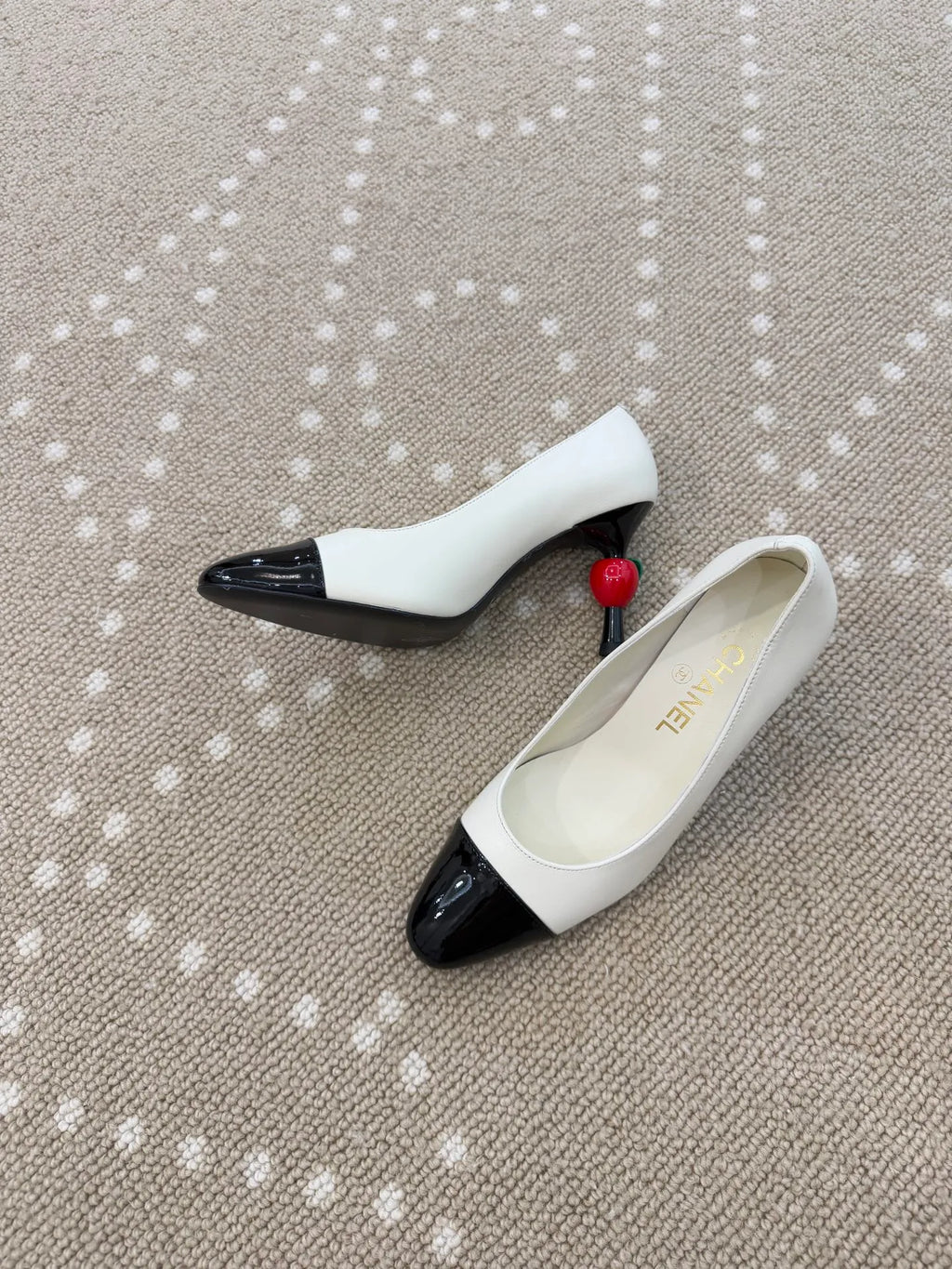 Sheepskin Little Apple 3.1 in Heels 246508