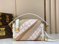 Side Trunk Monogram Dune 9.3 in Handbag M29666