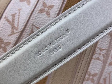 Side Trunk Monogram Dune 9.3 in Handbag M29666