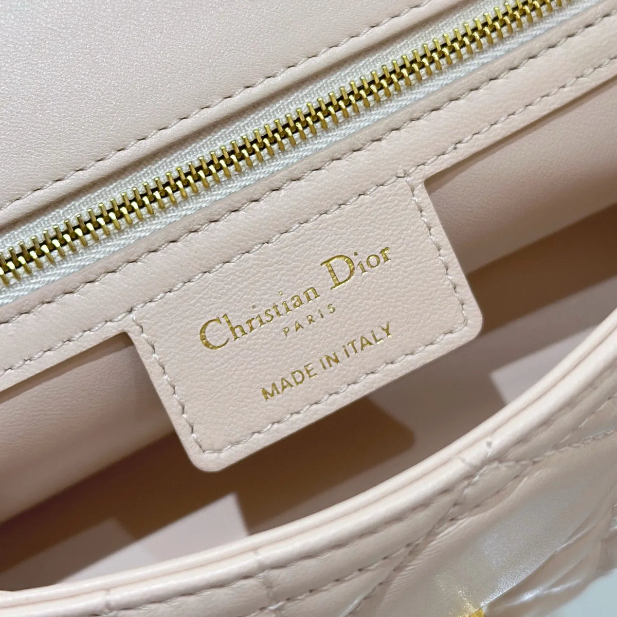 Small Chris 20 Cannage Chain Shoulder Bag