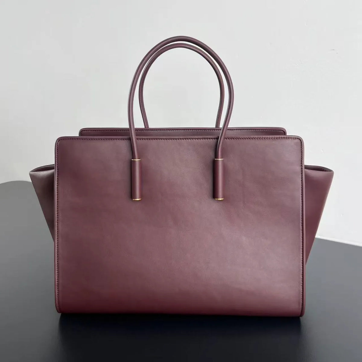 Smooth Lambskin Barbara 14.6 in Handbag 868327