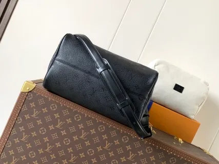Speedy Bandoulière 30 Monogram Leather Handbag