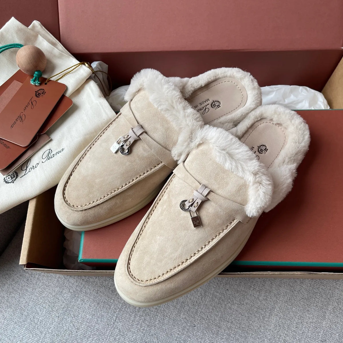 Suede Beaver Fur Slippers 281079