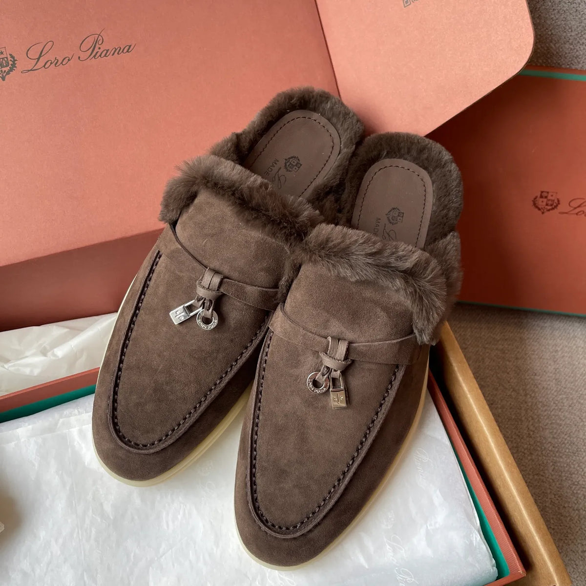 Suede Beaver Fur Slippers 281083
