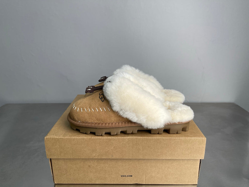 UGG Slipper Evolution Women's Closed Toe Slippers