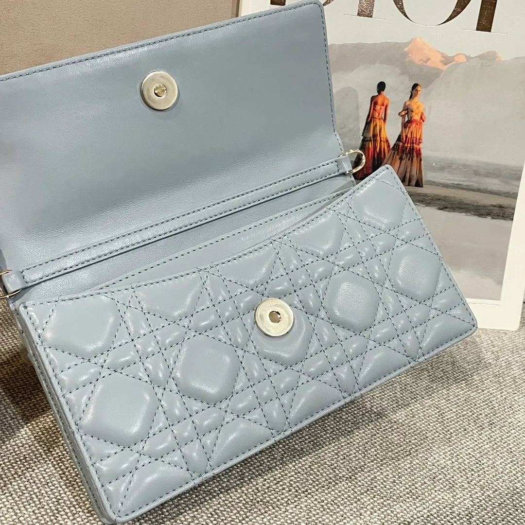 WOC Pearl Chain Shoulder Bag Cloud Blue 135441
