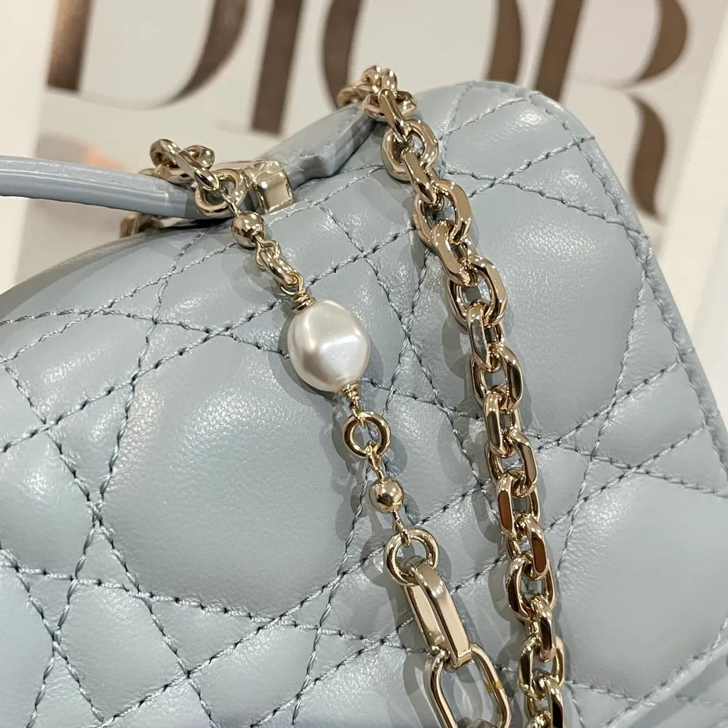 WOC Pearl Chain Shoulder Bag Cloud Blue 135441