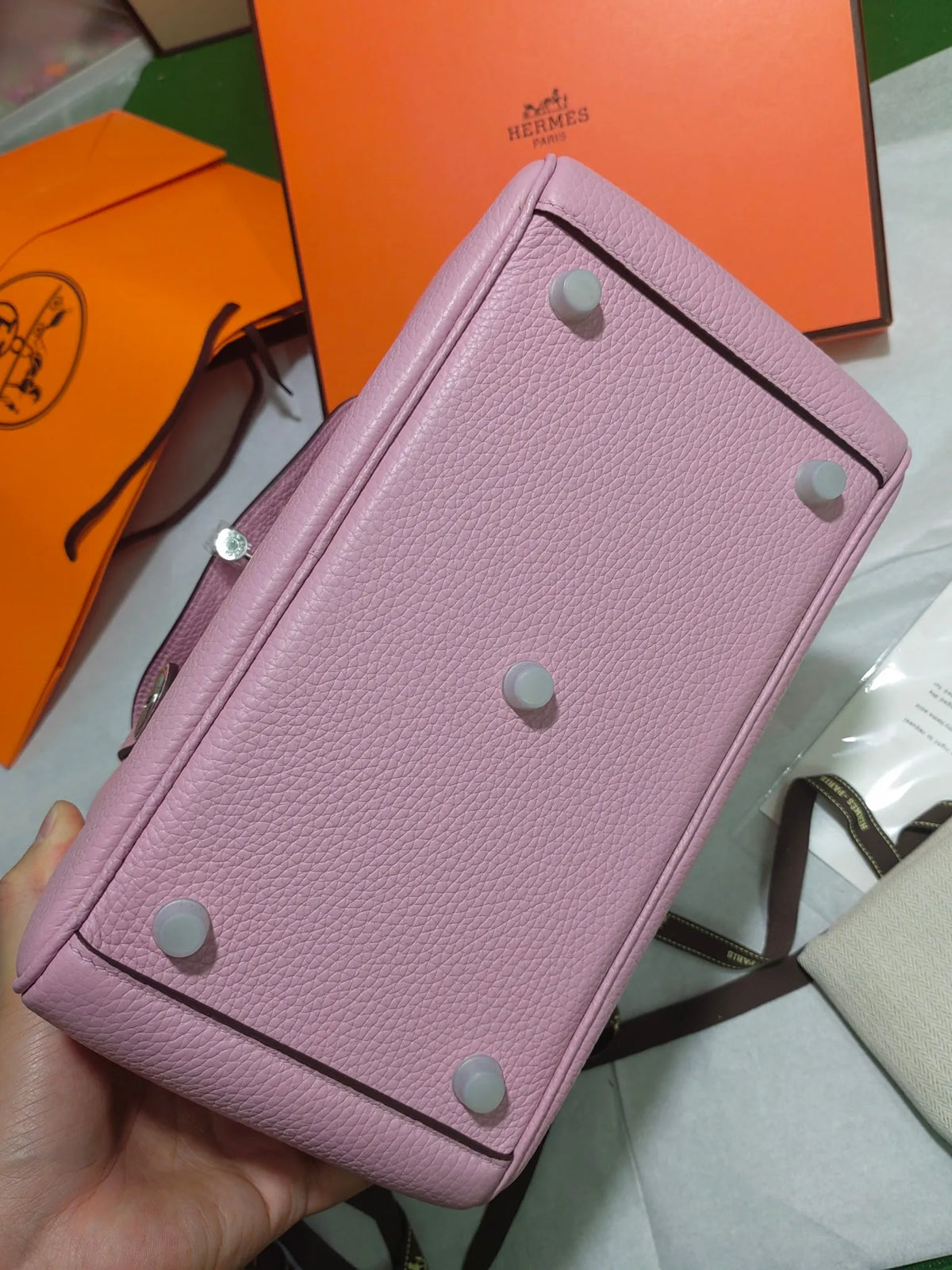 Women's 10.2 in Leather Handbag