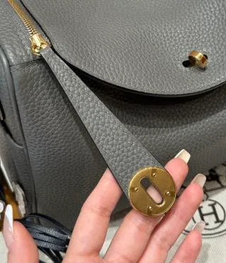Women's 10.2 in Leather Handbag