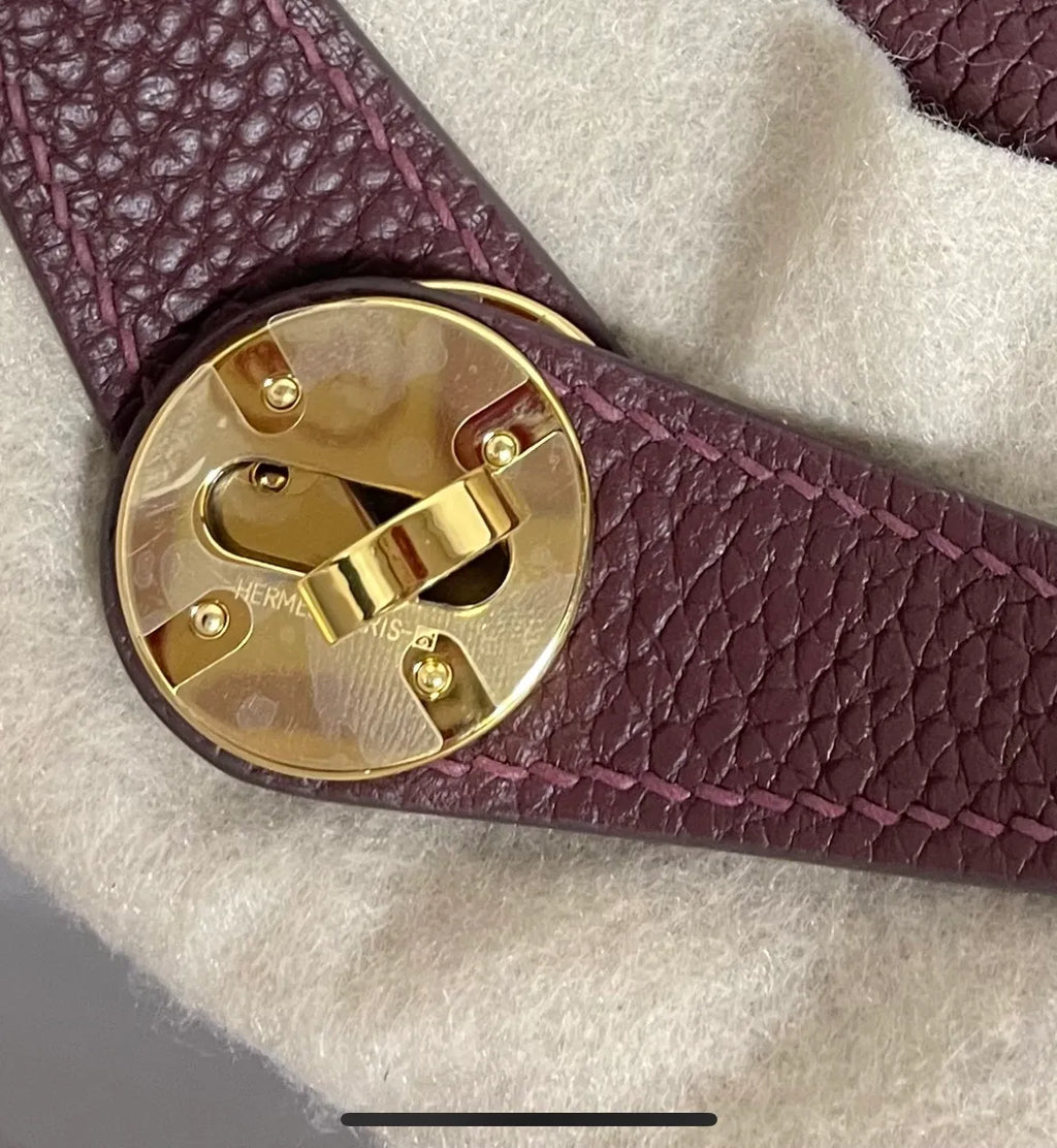 Women's 10.2 in Leather Handbag