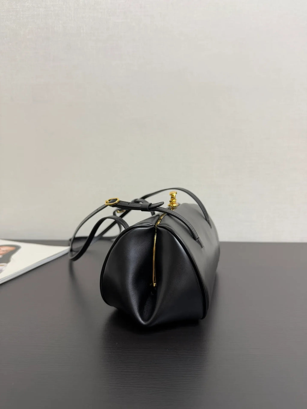 Women's 26A Cylinder 8.7 in Bag 299779