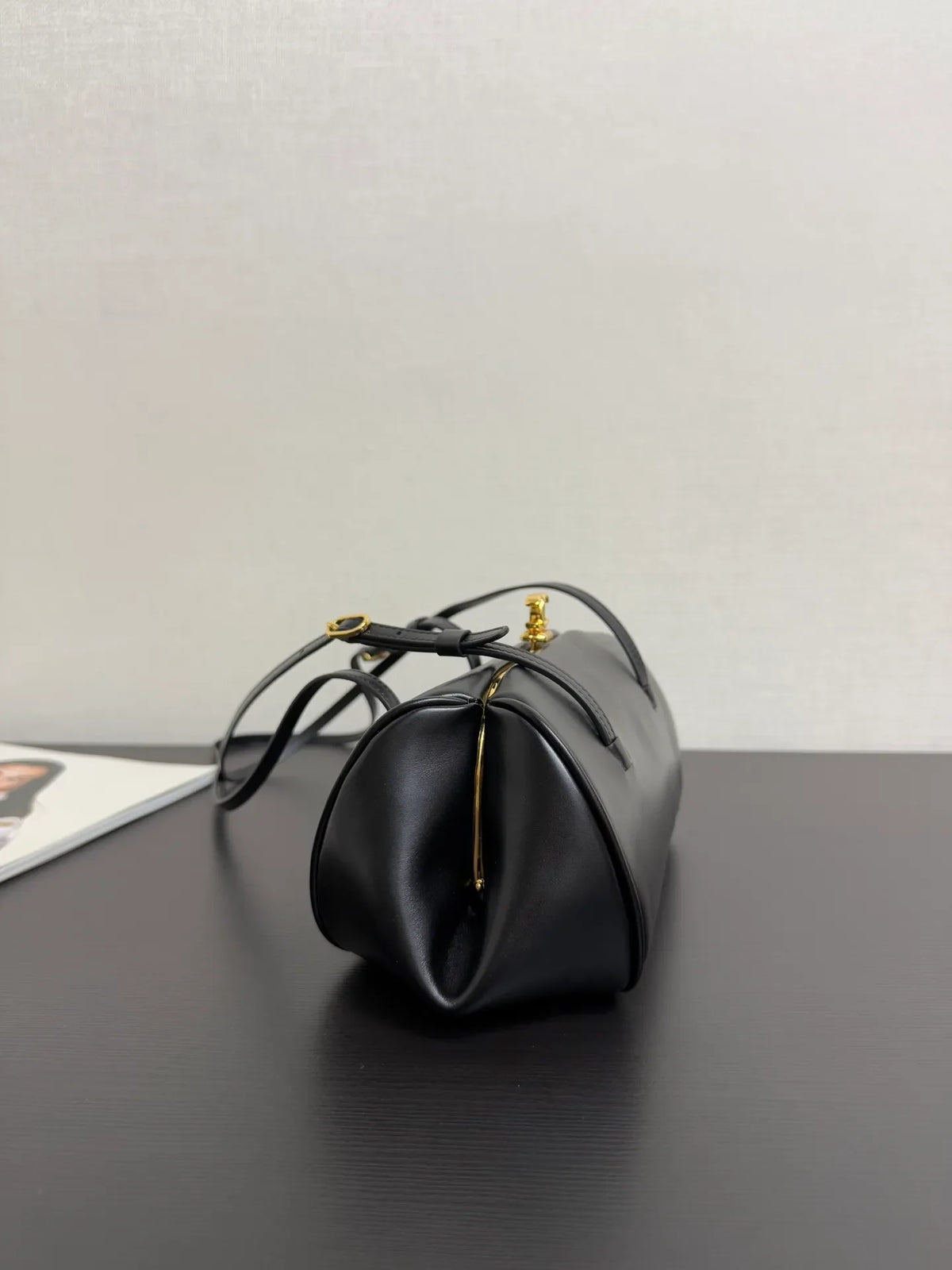 Women's 26A Cylinder 8.7 in Bag 299779