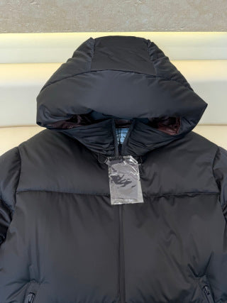 Women's 90% White Goose Down Short Puffer Jacket
