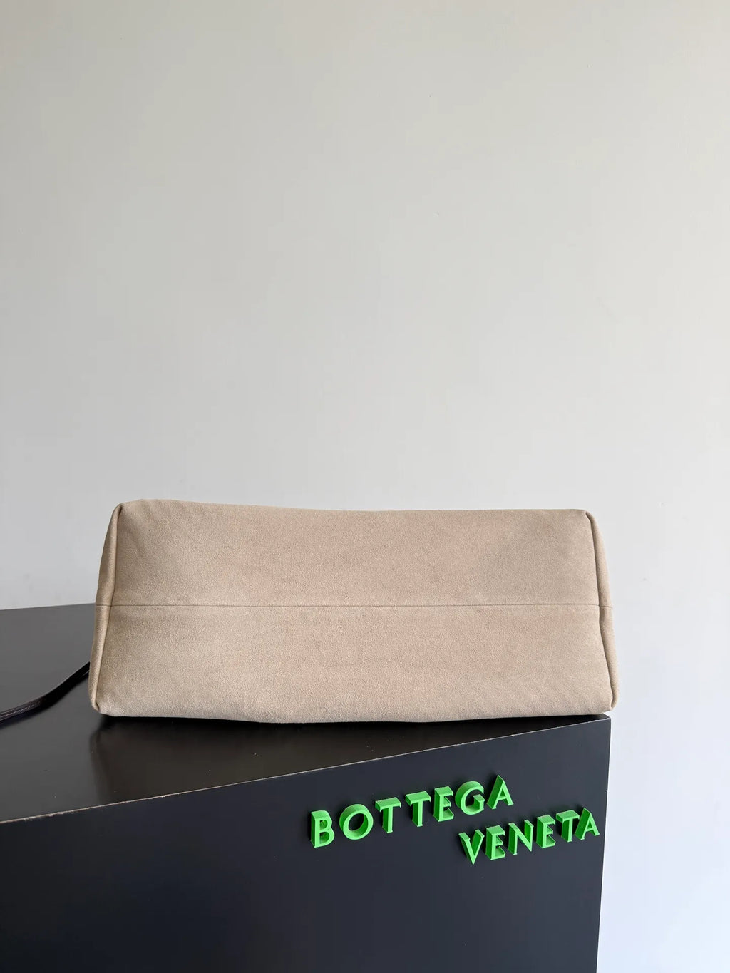 Women's Bottega Veneta 2025 Pinacoteca 16.9 in Bag 817166 282513