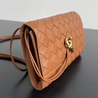 Women's BV Andiamo Leather 7.5 in Crossbody Bag 836940