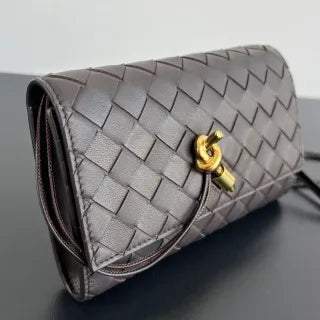 Women's BV Andiamo Leather 7.5 in Crossbody Bag 836940
