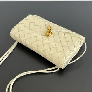 Women's BV Andiamo Leather 7.5 in Crossbody Bag 836940